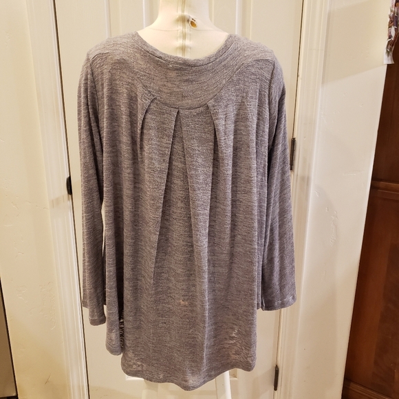 1.4.3. Story by Line Up size Large - Picture 3 of 6